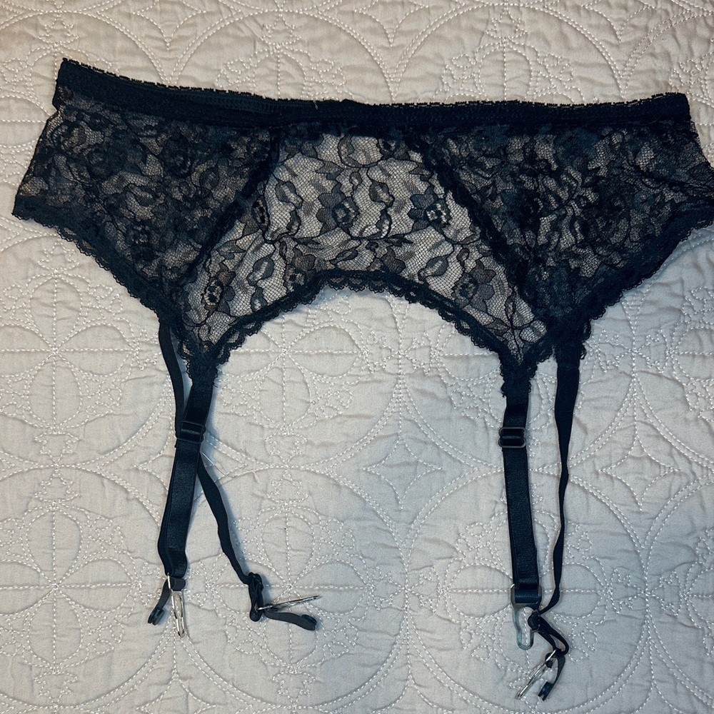 Black Lace Garter Belt